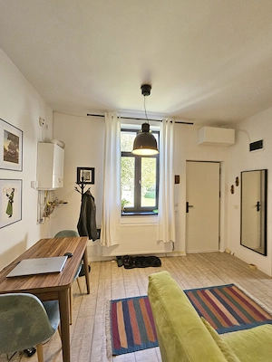 Casă cu două apartamente independente si teren generos. - imagine 18