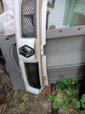 Vind ptr.Renault Trafic, faruri, stopuri, grila, semnalizatoare ,etc - imagine 3