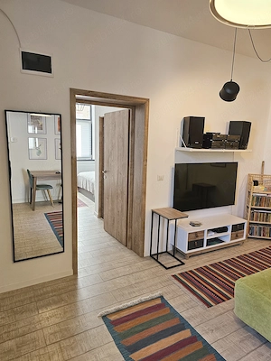Casă cu două apartamente independente si teren generos. - imagine 13
