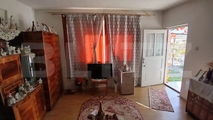 Apartament la casă, 2 dormitoare, curte comună și parcare acoperită - imagine 2