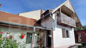 Apartament la casă, 2 dormitoare, curte comună și parcare acoperită - imagine 7