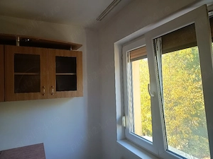 Inchiriez apartament cu 2camere in Resita - imagine 7