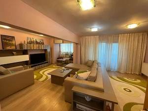 3 camere, Piata Victoriei, ideal pt cuplu , stare impecabila ! - imagine 2