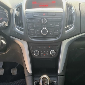 Opel Zafira Tourer 2012