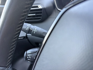 Peugeot 2008 1.5 HDI 110 CP - imagine 9