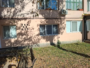 Închiriez apartament cu doua camere 