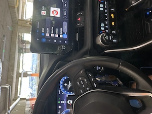Vind Toiota Rav 4 ,4-4 ,an 2023 hibrid  - imagine 9