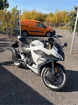 CFMoto 450 sr