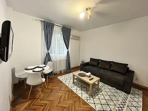 Apartament 2 camere, mobilat, cu centrala proprie si boxa   Piata Rahova