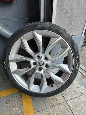Set 5 jante originale Škoda Crater 19" + 5 anvelope vara/iarna 225/40 R19 - imagine 2