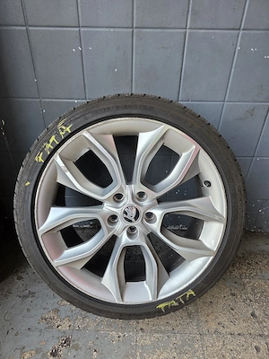 Set 5 jante originale Škoda Crater 19" + 5 anvelope vara/iarna 225/40 R19 - imagine 5