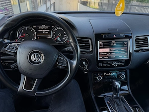 Vw Touareg 3.0 245 CP - imagine 9