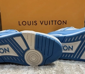 vand adidasi Luis Vuitton marimea 42