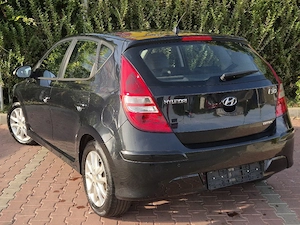 Hyundai i30 1.6 CRDi 2011 Euro 5 Incalzire scaune  AC  Semipiele Climatronic Jante aliaj - imagine 3
