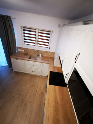 Inchiriez Apartament 3 Camere (65mp) - Gata de mutare - Loc de Parcare Privat - imagine 4