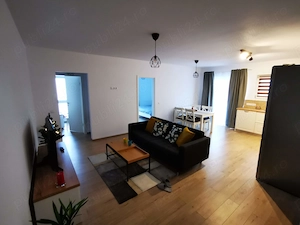 Inchiriez Apartament 3 Camere (65mp) - Gata de mutare - Loc de Parcare Privat - imagine 3