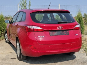 Hyundai i30 1.4 CRDi 200.000km 2014 CW Break Combi DRL Led AC Navigatie AndroidAuto CarPlay stare ex - imagine 4