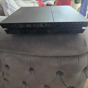 PS 4  512  și 2 manete