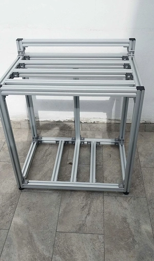 Vând cărucior   structură industrială din profile de aluminiu 40 40 mm