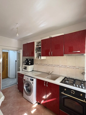 Vând apartament 2 camere, zona Bahne, complet utilat  - imagine 4