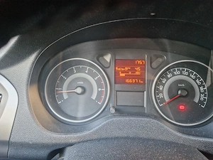 Vand peugeot 301 1,6 motorina din 2013 