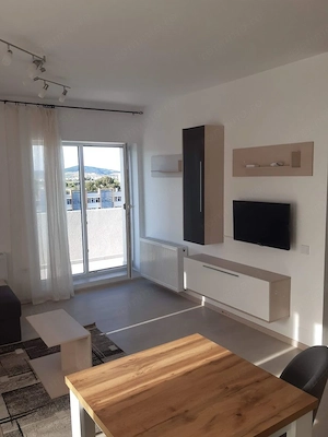 Apartament 2 camere cu parcare zona Coresi - imagine 7