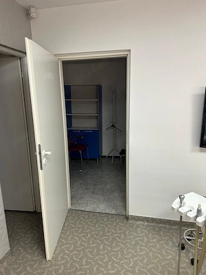 Închiriez apartament 2 camere-cabinet stomatologic - imagine 5