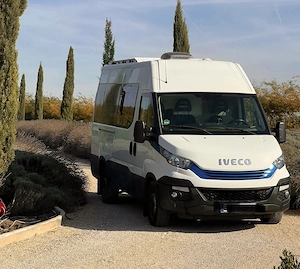 Autorulota campervan Iveco de LUX - conversie noua 2026, omologata- merita Vazut