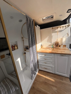Autorulota campervan Iveco de LUX - conversie noua 2026, omologata- merita Vazut - imagine 3