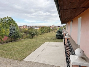 Spatiu comercial cu apartamente de vanzare In Nojorid - imagine 10