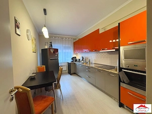 Apartament 3 camere semicentral etaj 2 - imagine 6