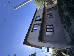 Casa de vânzare în Bârlad , cartier deal  - imagine 2