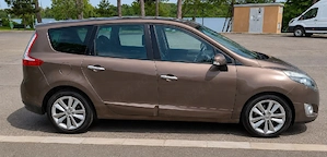 Vând Renault Grand Scenic 1.5 dci 110cp cutie de viteze automata - imagine 2