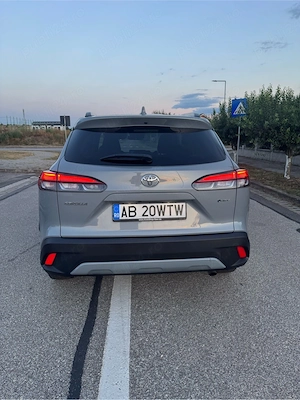 Vând Toyota Corola Cross - imagine 3