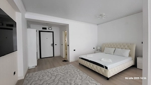 Studio modern si spatios - WHITE TITANIC - imagine 8