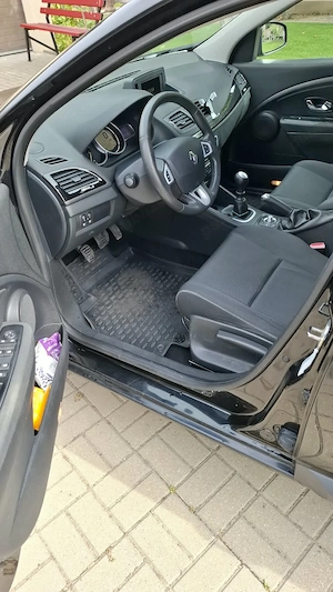 Renault megan  3 fara piese revopsite  - imagine 4