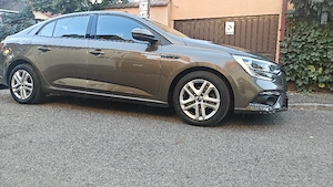Megane Sedane 4