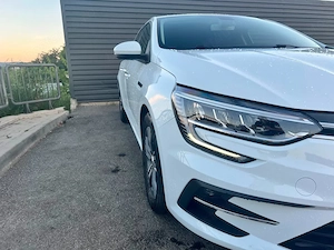 Renault Megane 2023 - imagine 4