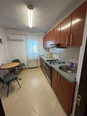 Proprietar-Inchiriez Apart. 2 Camere Zona Centrala-Circumvalatiunii-Gh.Lazar - imagine 5