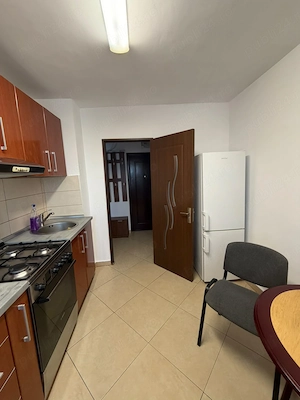 Proprietar-Inchiriez Apart. 2 Camere Zona Centrala-Circumvalatiunii-Gh.Lazar - imagine 4