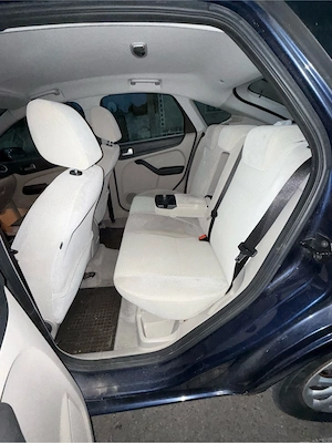 Ford Focus Ghia - imagine 4
