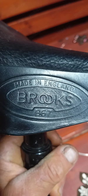 Șa bicicletă Brooks. Șa bicicletă de piele, Brooks, englezească, în stare foarte bună.  - imagine 3