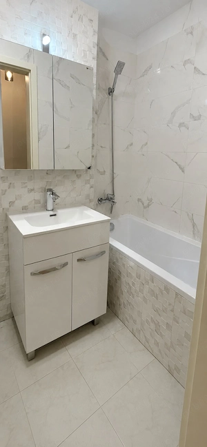 Închiriez apartament  - imagine 6