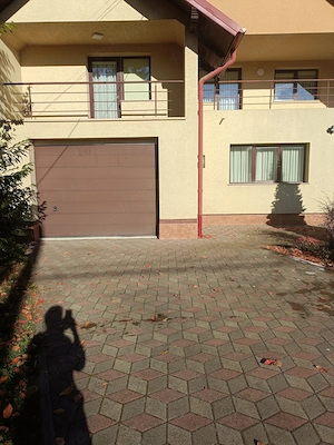 Casa de vînzare  cu terasa și gradina cu pomi fructiferi - imagine 3