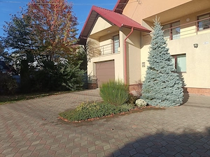 Casa de vînzare  cu terasa și gradina cu pomi fructiferi