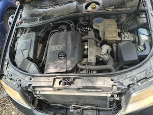 Motor 1.8 turbo cu acesori și cutie de viteze 