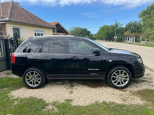 Vând jeep compass