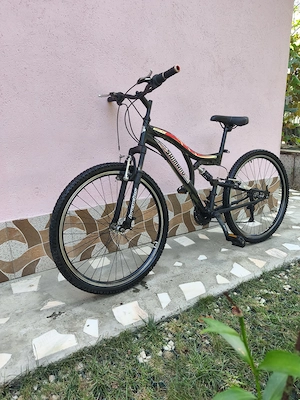 Bicicleta cu dimensiunea rotilor de 26