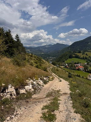 vanzare teren Rucar Dambbovicioara - imagine 2