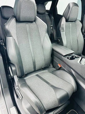 Peugeot 3008 - imagine 18